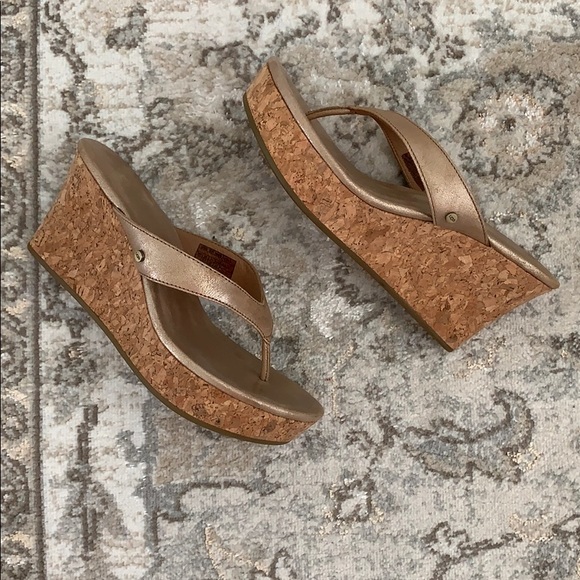 UGG Shoes - UGG wedge sandals - gold/cork